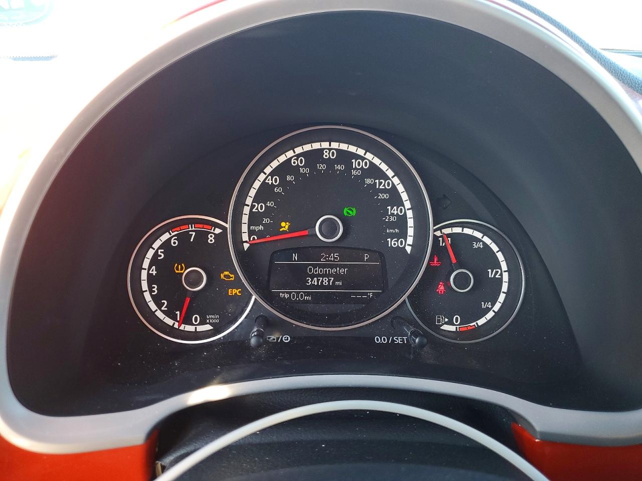 2016 VOLKSWAGEN BEETLE SE photo 9