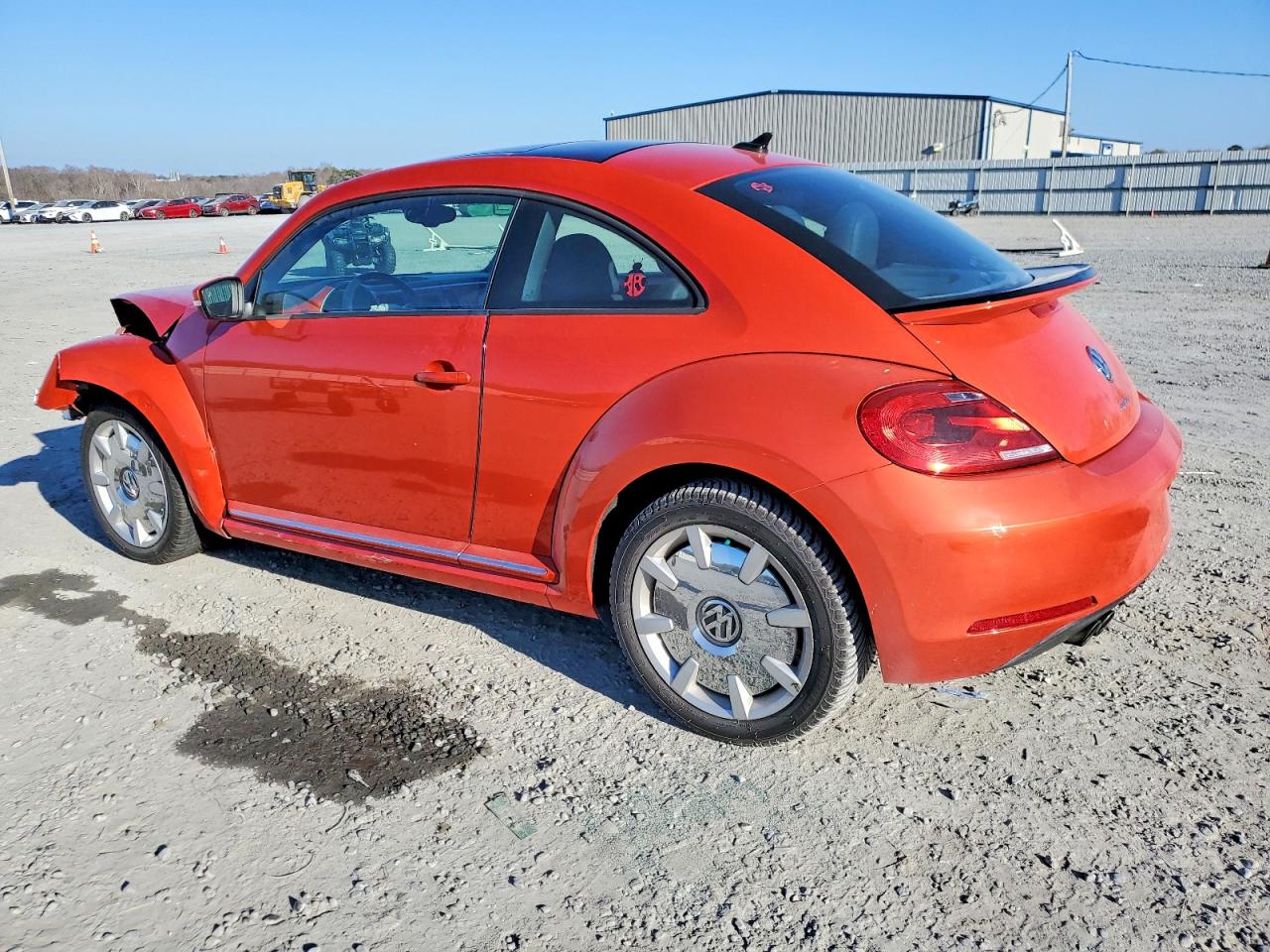 2016 VOLKSWAGEN BEETLE SE photo 2