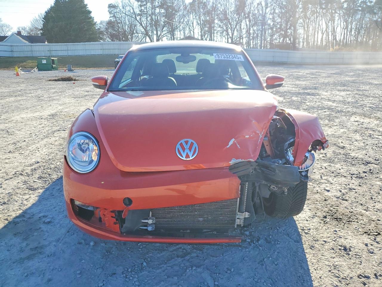 2016 VOLKSWAGEN BEETLE SE photo 5