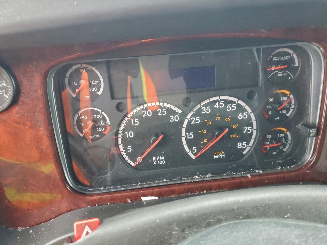 2018 FREIGHTLINER BUSINESS CLASS M2 BOX TRUCK photo 8