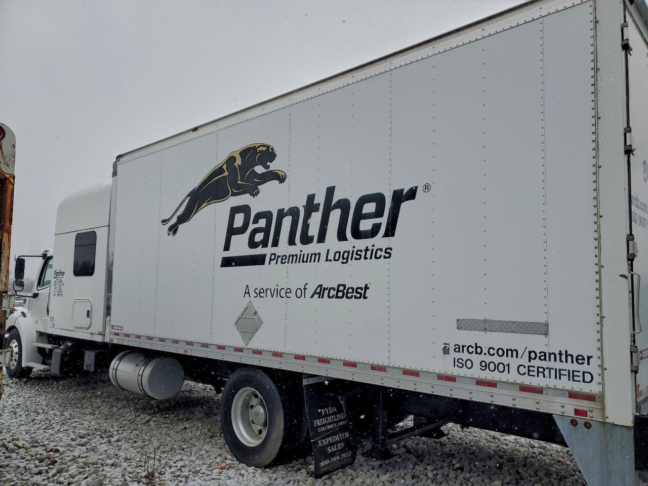 2018 FREIGHTLINER BUSINESS CLASS M2 BOX TRUCK photo 3