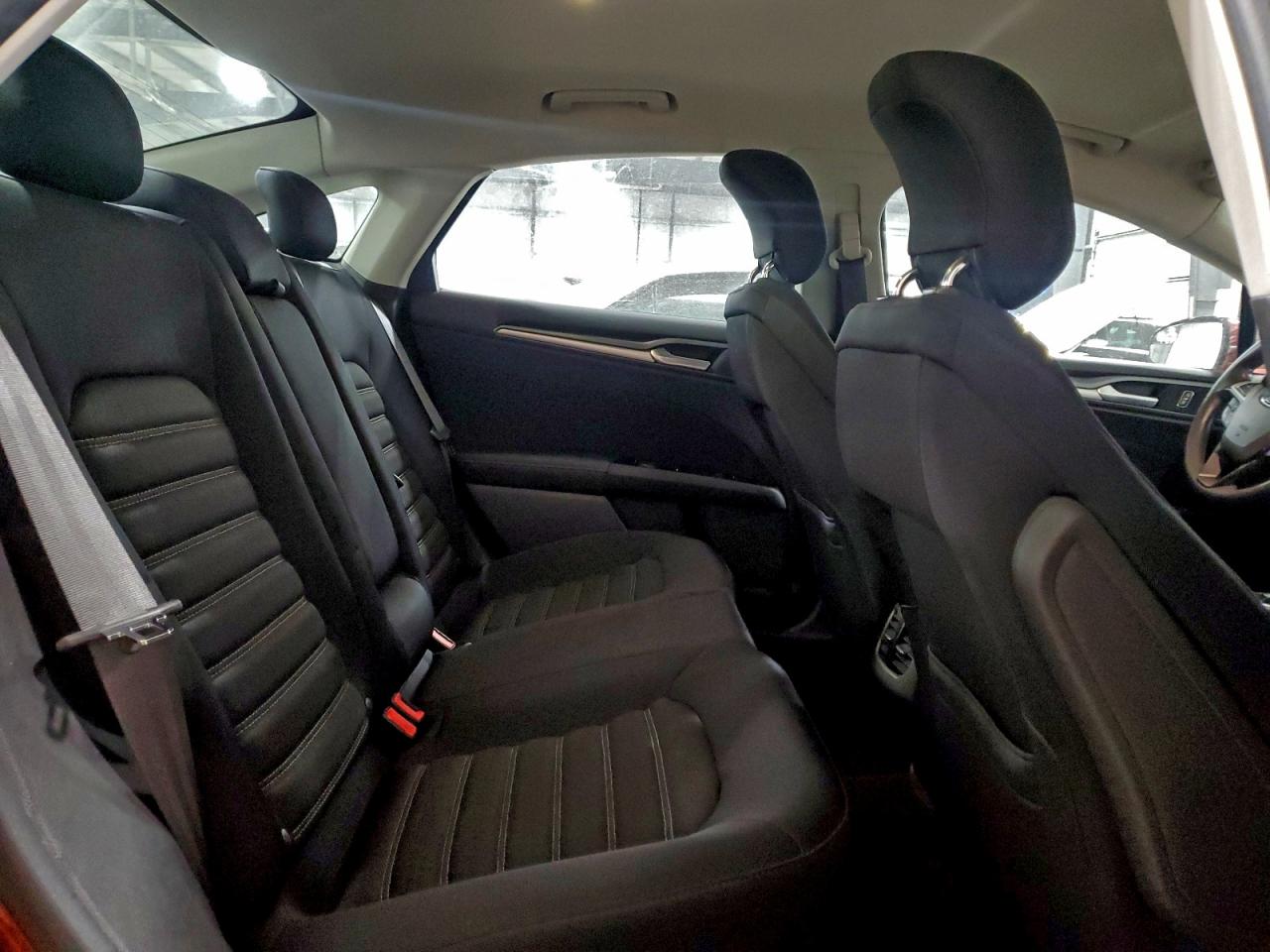 2014 FORD FUSION SE photo 10