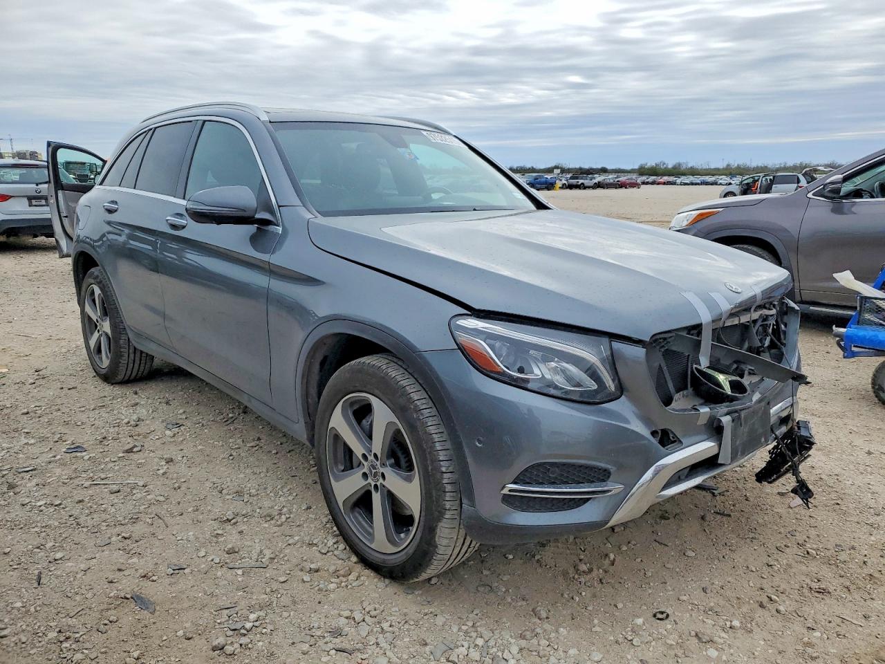 2018 MERCEDES-BENZ GLC 300 photo 7