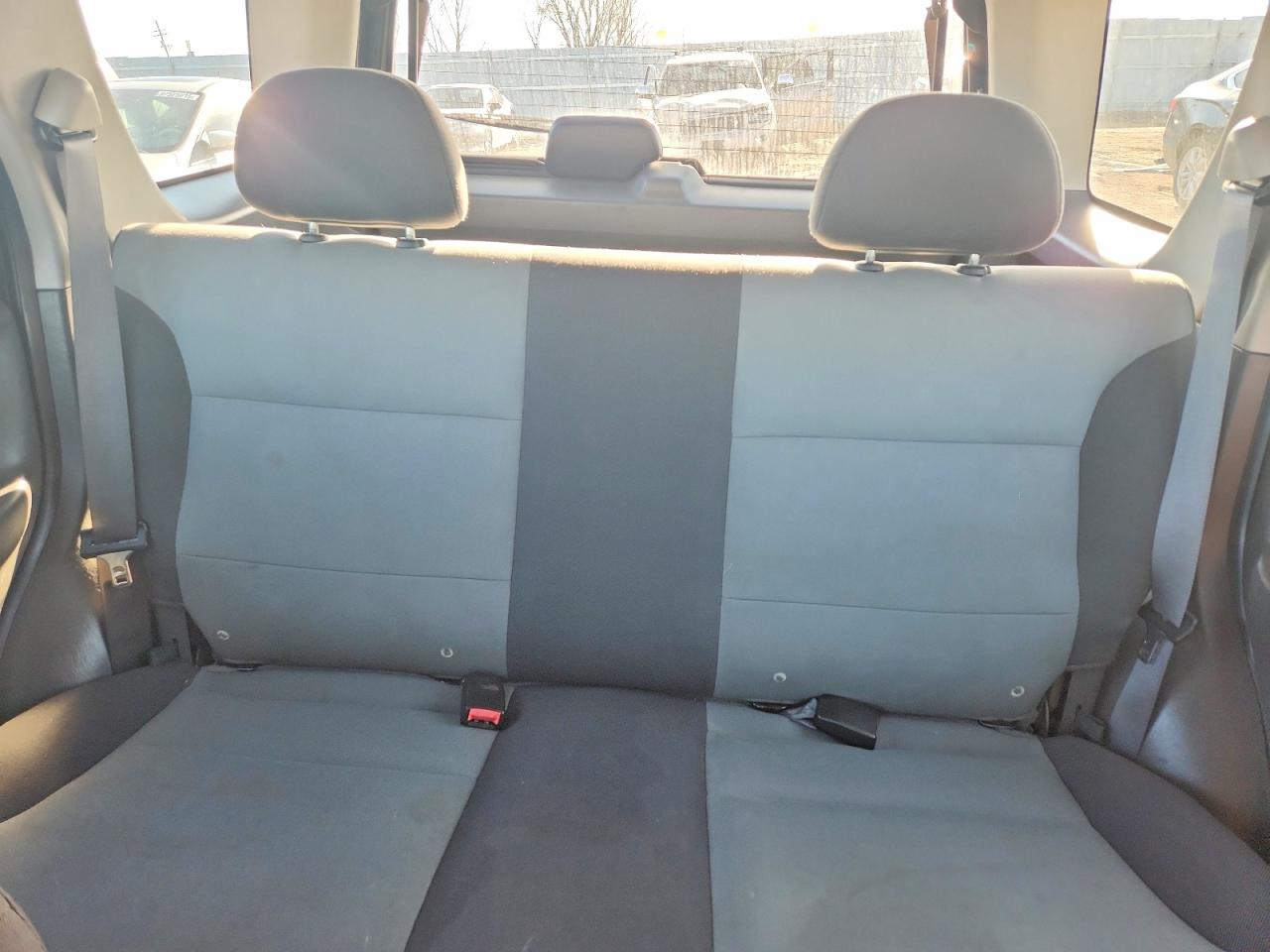 2004 FORD ESCAPE XLS photo 10