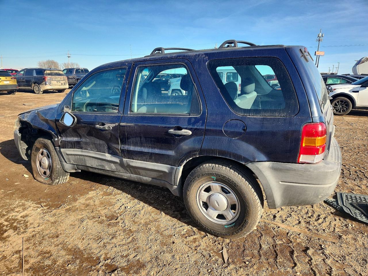 2004 FORD ESCAPE XLS photo 2