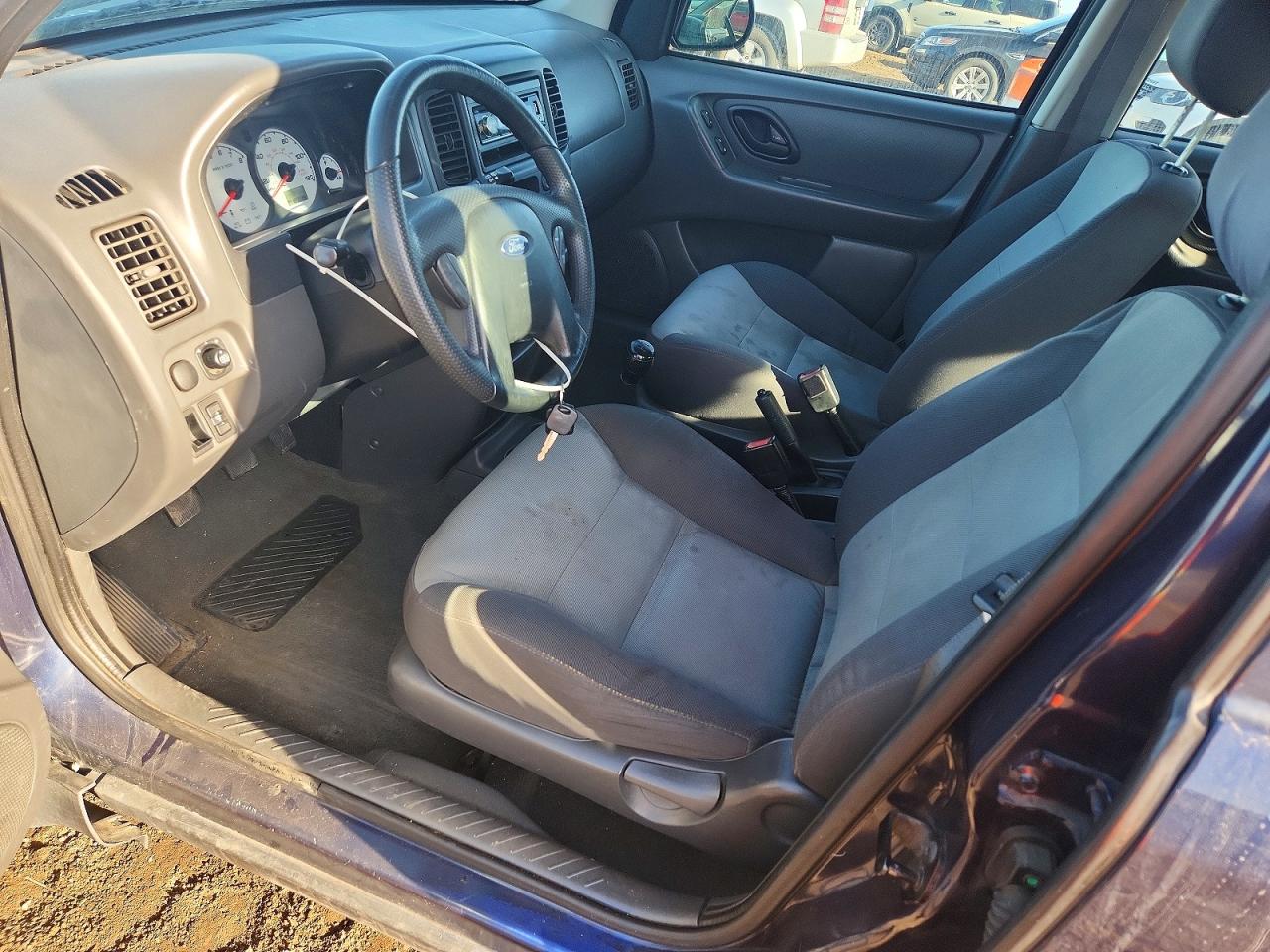 2004 FORD ESCAPE XLS photo 7