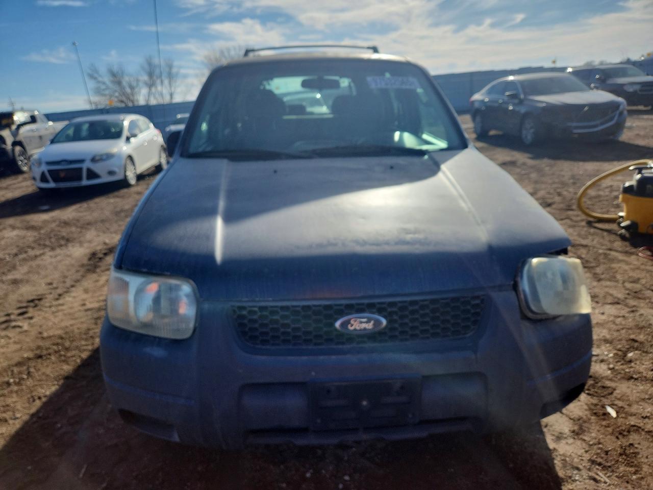2004 FORD ESCAPE XLS photo 5