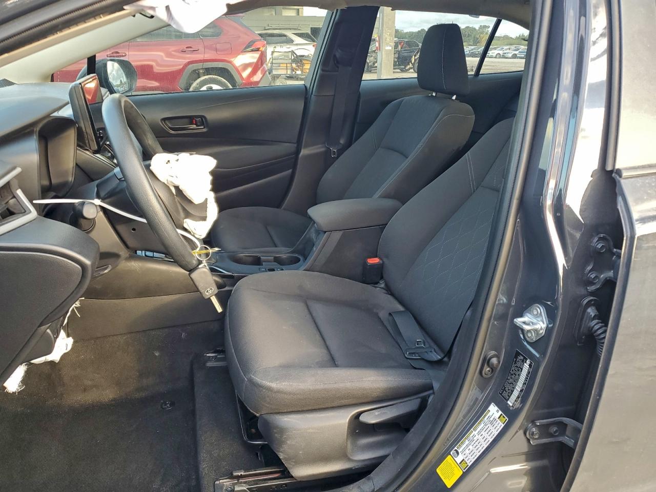 2025 TOYOTA COROLLA LE photo 7