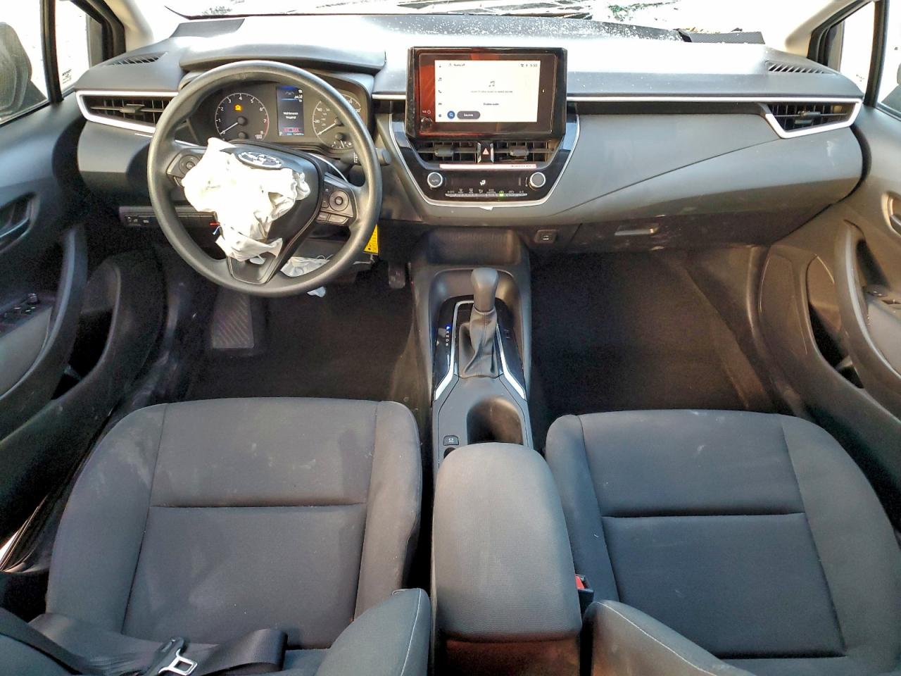 2025 TOYOTA COROLLA LE photo 8