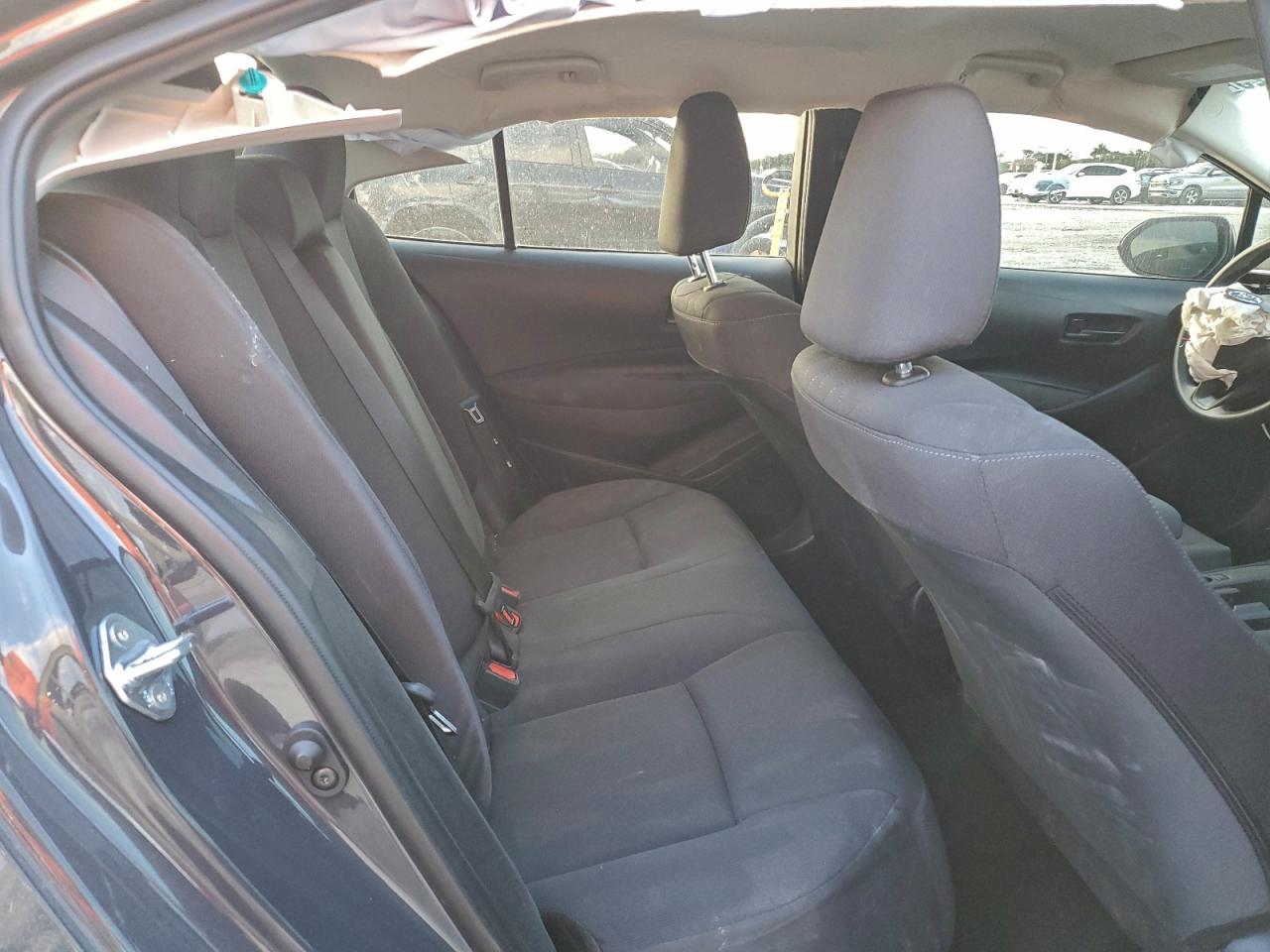 2025 TOYOTA COROLLA LE photo 10