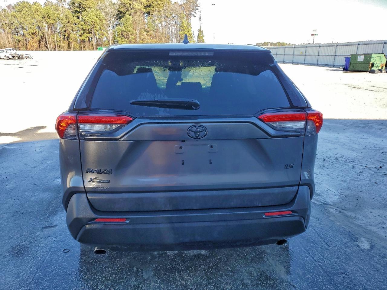 2022 TOYOTA RAV4 LE photo 6