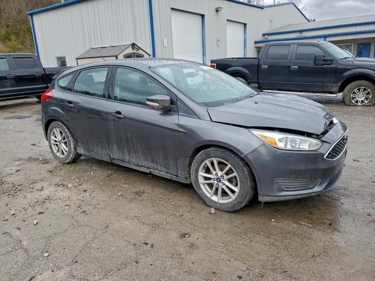 2018 FORD FOCUS SE photo 4