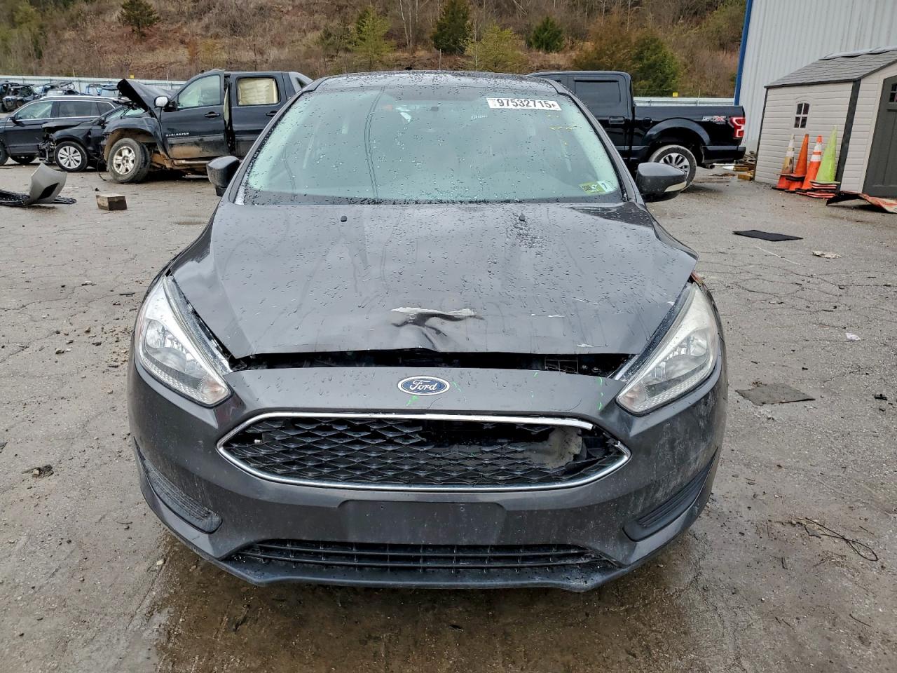 2018 FORD FOCUS SE photo 5