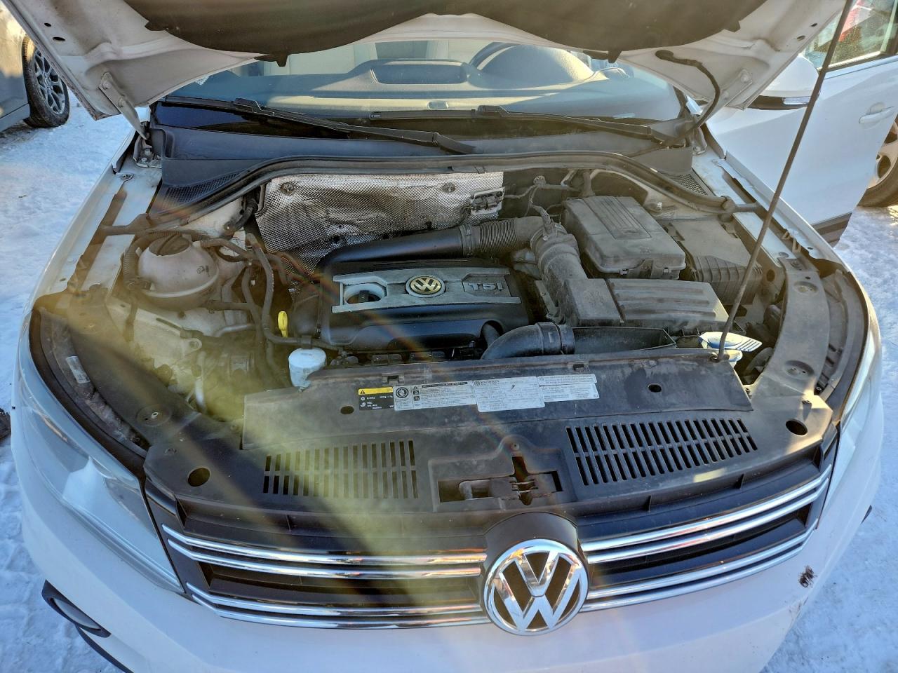 2013 VOLKSWAGEN TIGUAN S photo 23
