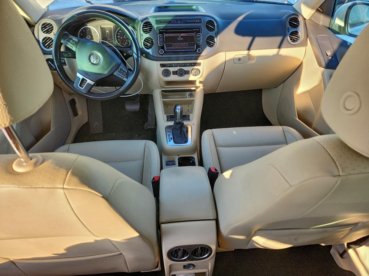 2013 VOLKSWAGEN TIGUAN S photo 15
