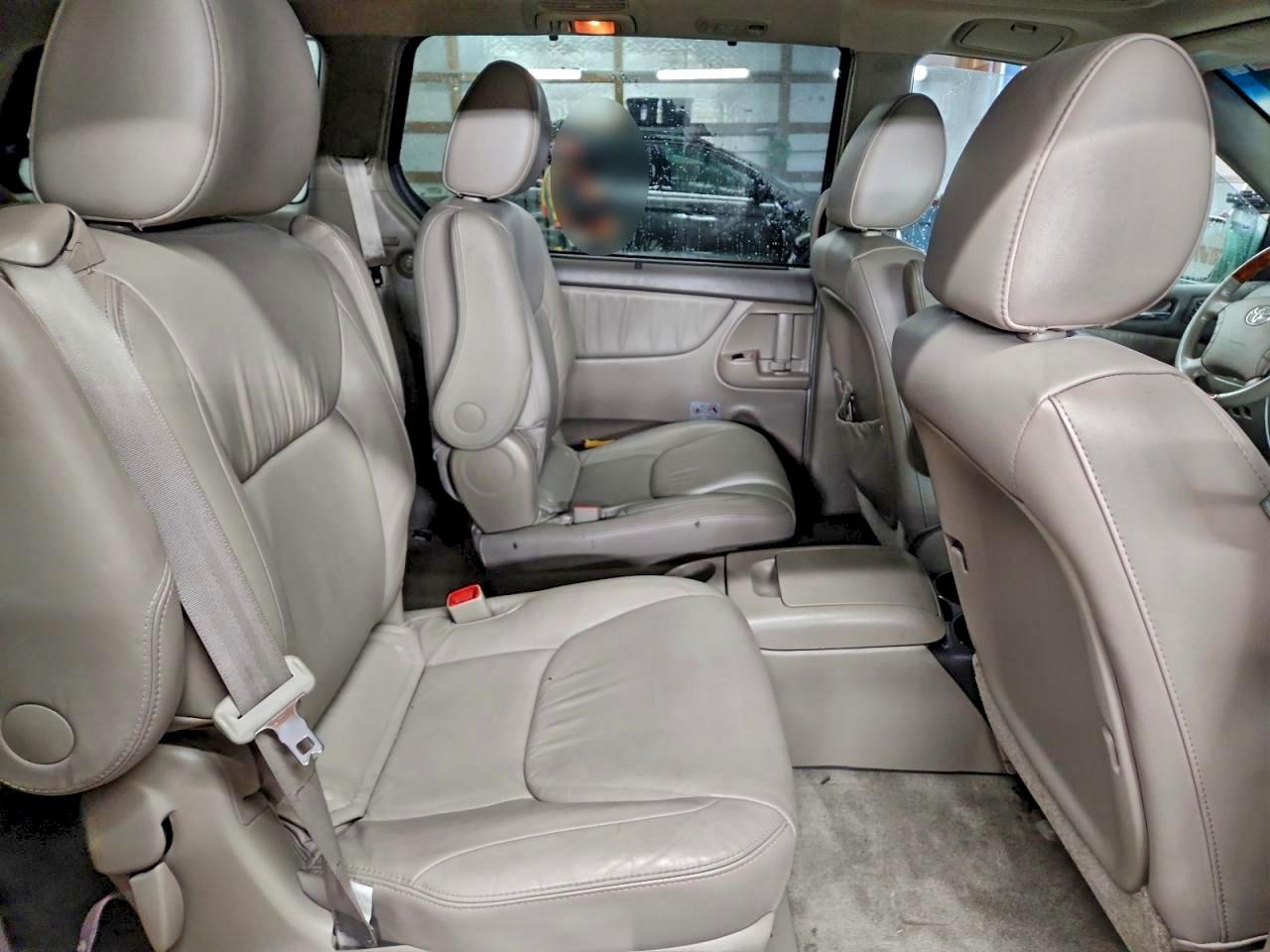 2009 TOYOTA SIENNA XLE photo 31