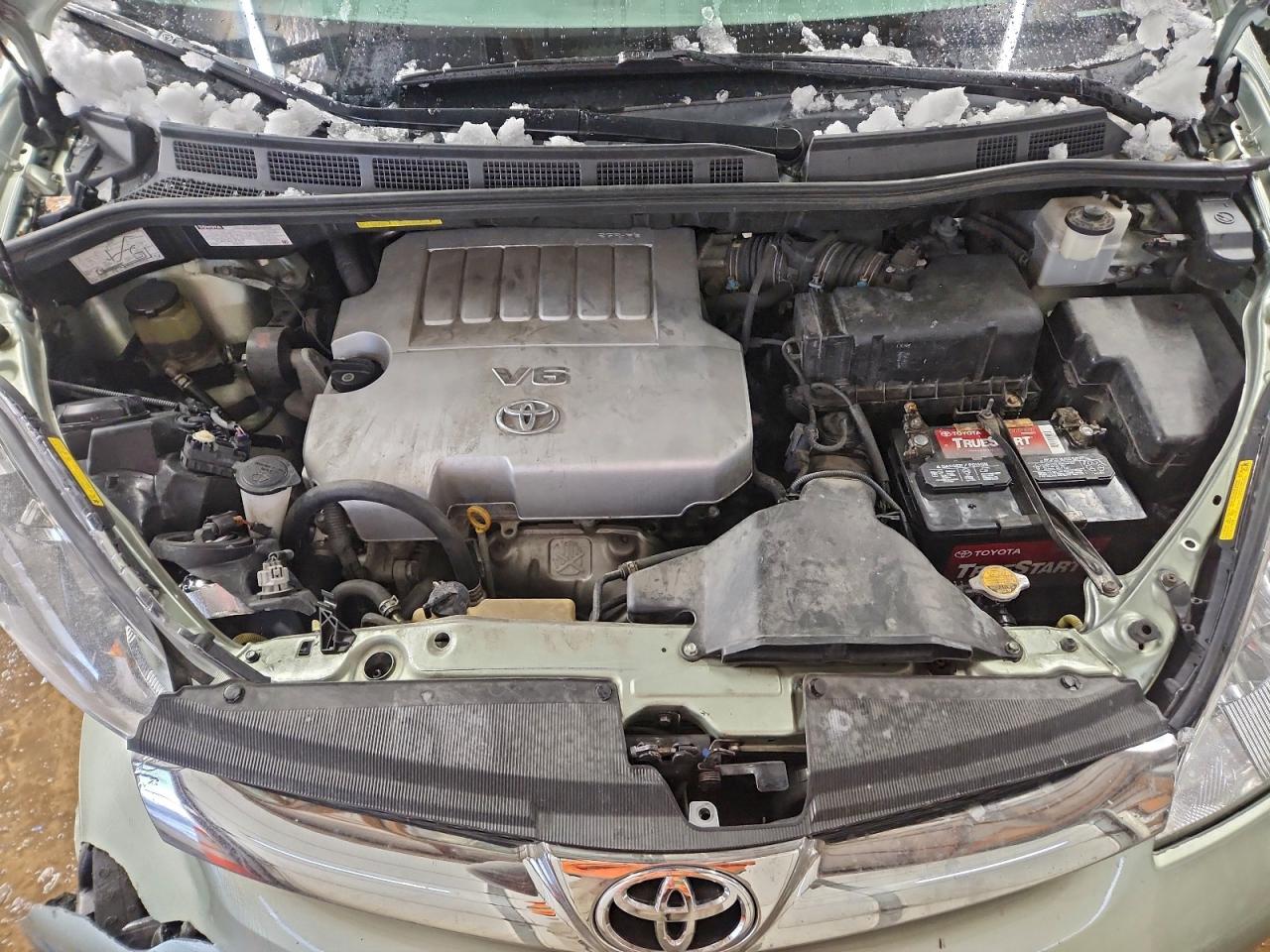 2009 TOYOTA SIENNA XLE photo 34