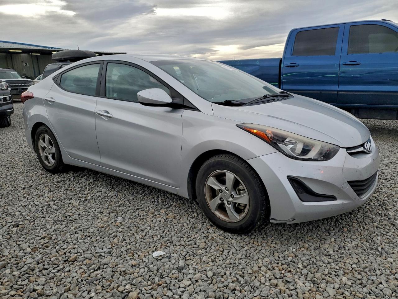 2014 HYUNDAI ELANTRA SE photo 4