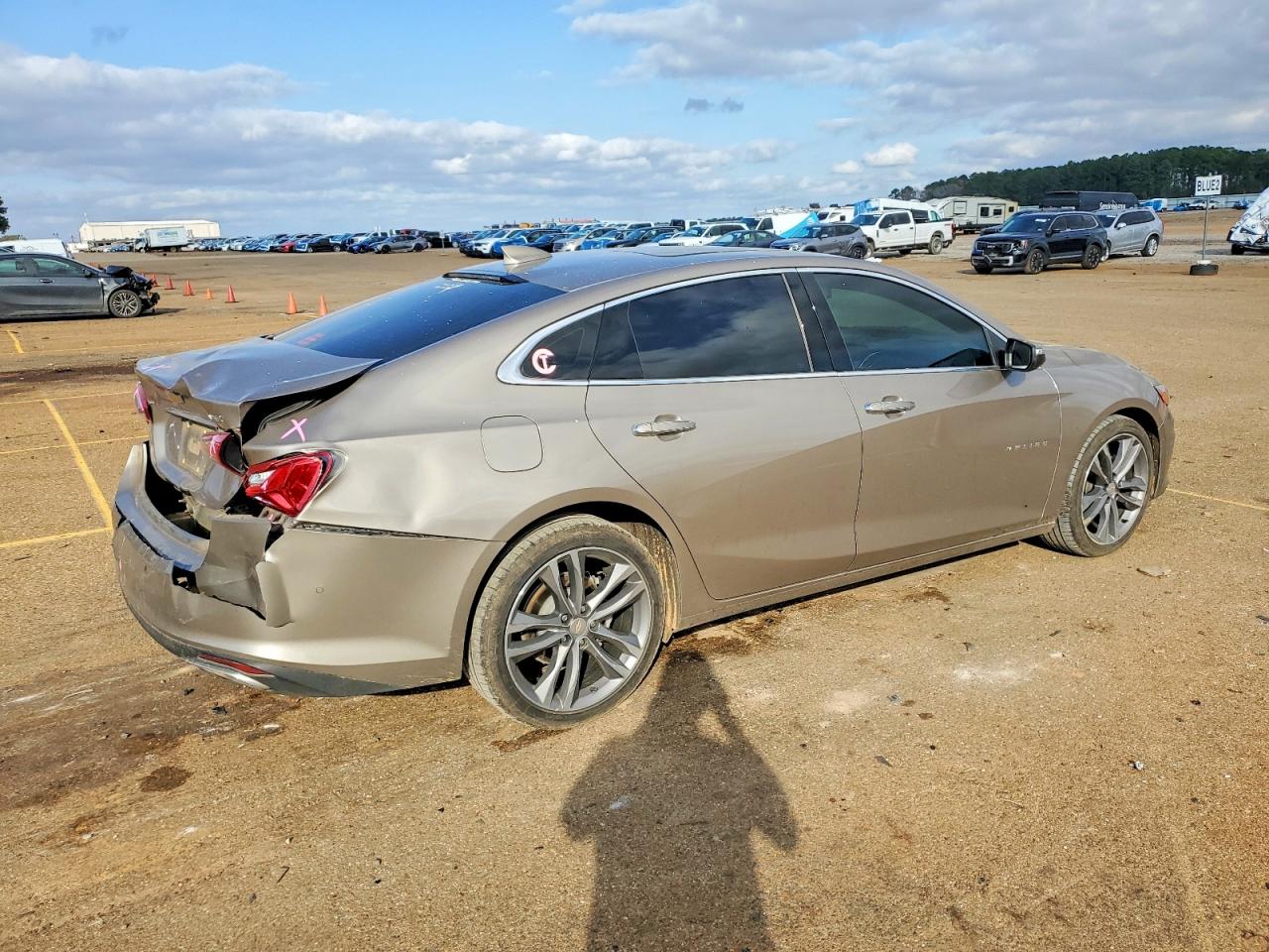 2022 CHEVROLET MALIBU PREMIER photo 3