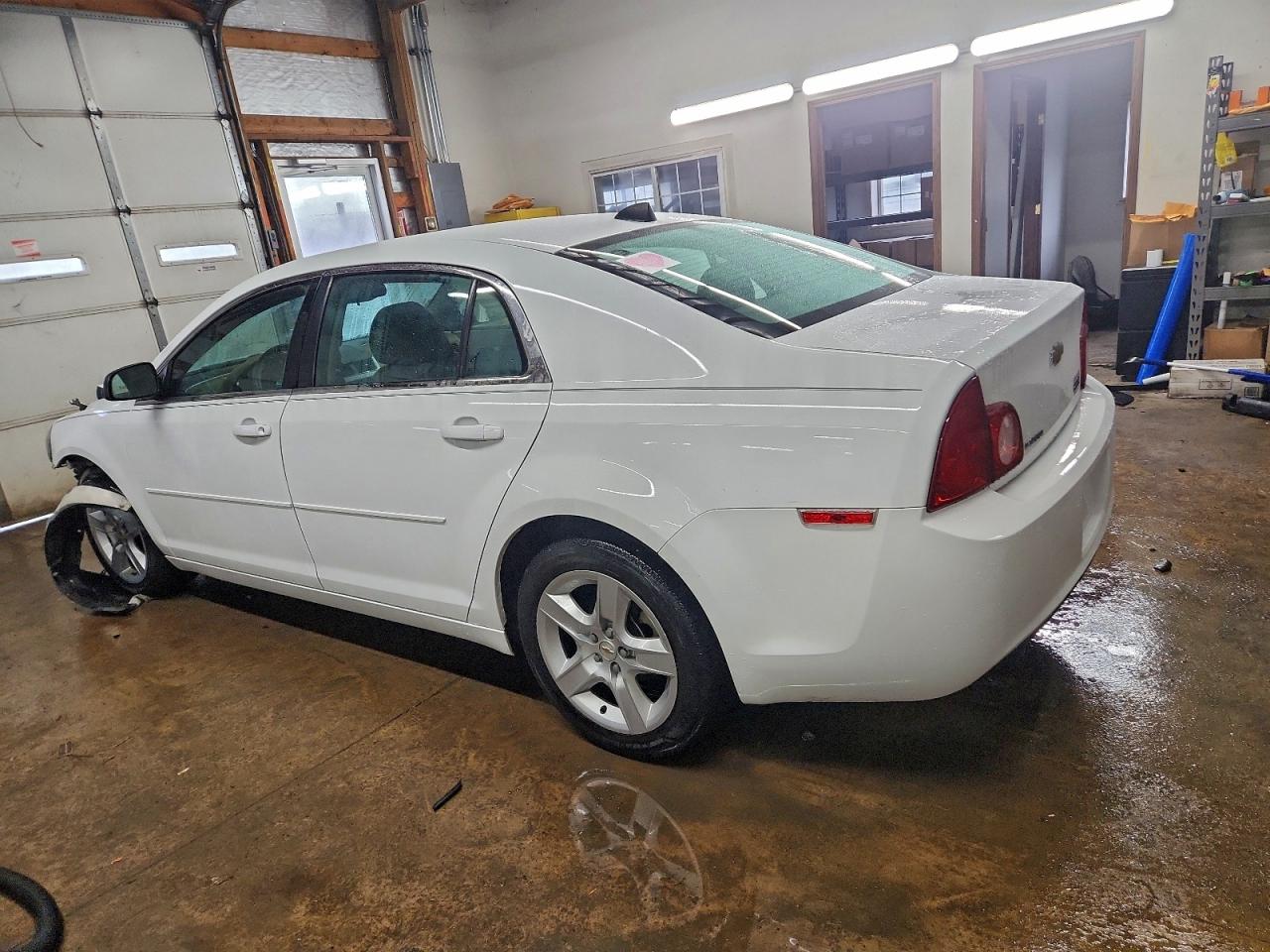 2012 CHEVROLET MALIBU LS photo 2