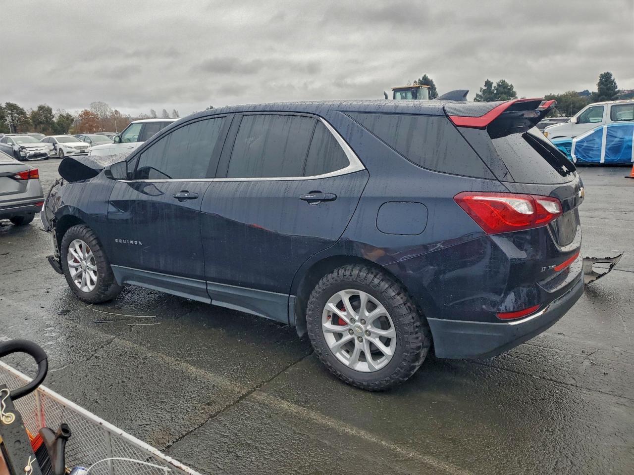 2021 CHEVROLET EQUINOX LT photo 2