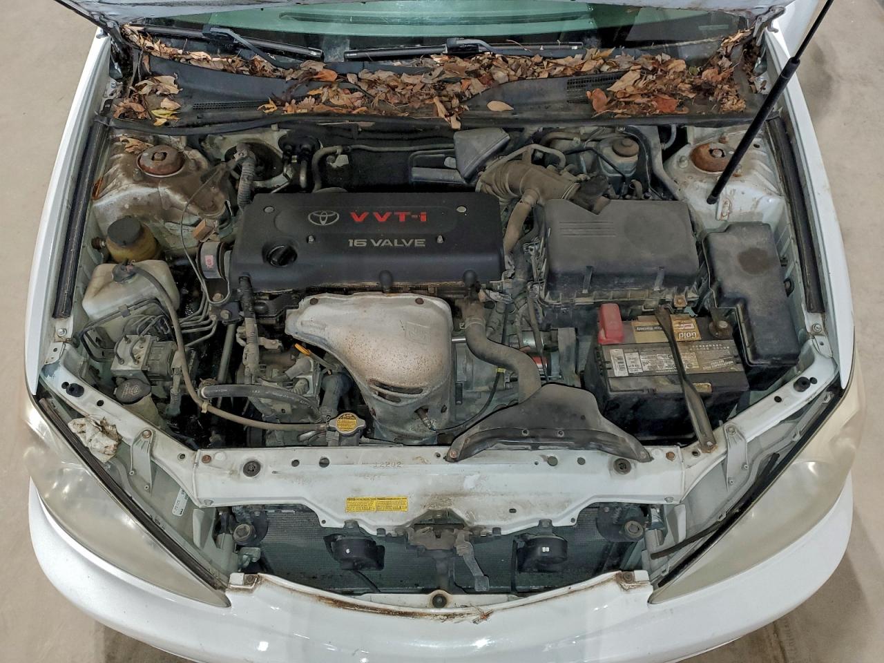 2002 TOYOTA CAMRY LE photo 11