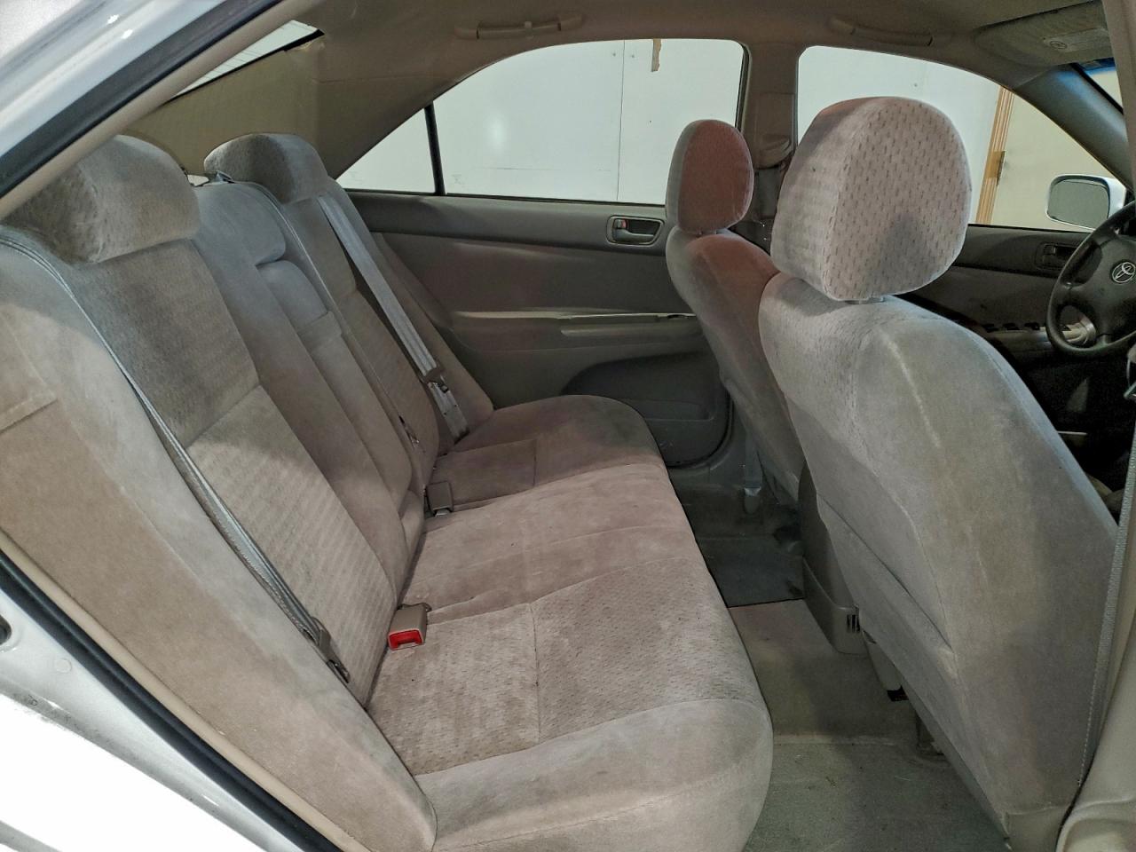 2002 TOYOTA CAMRY LE photo 10