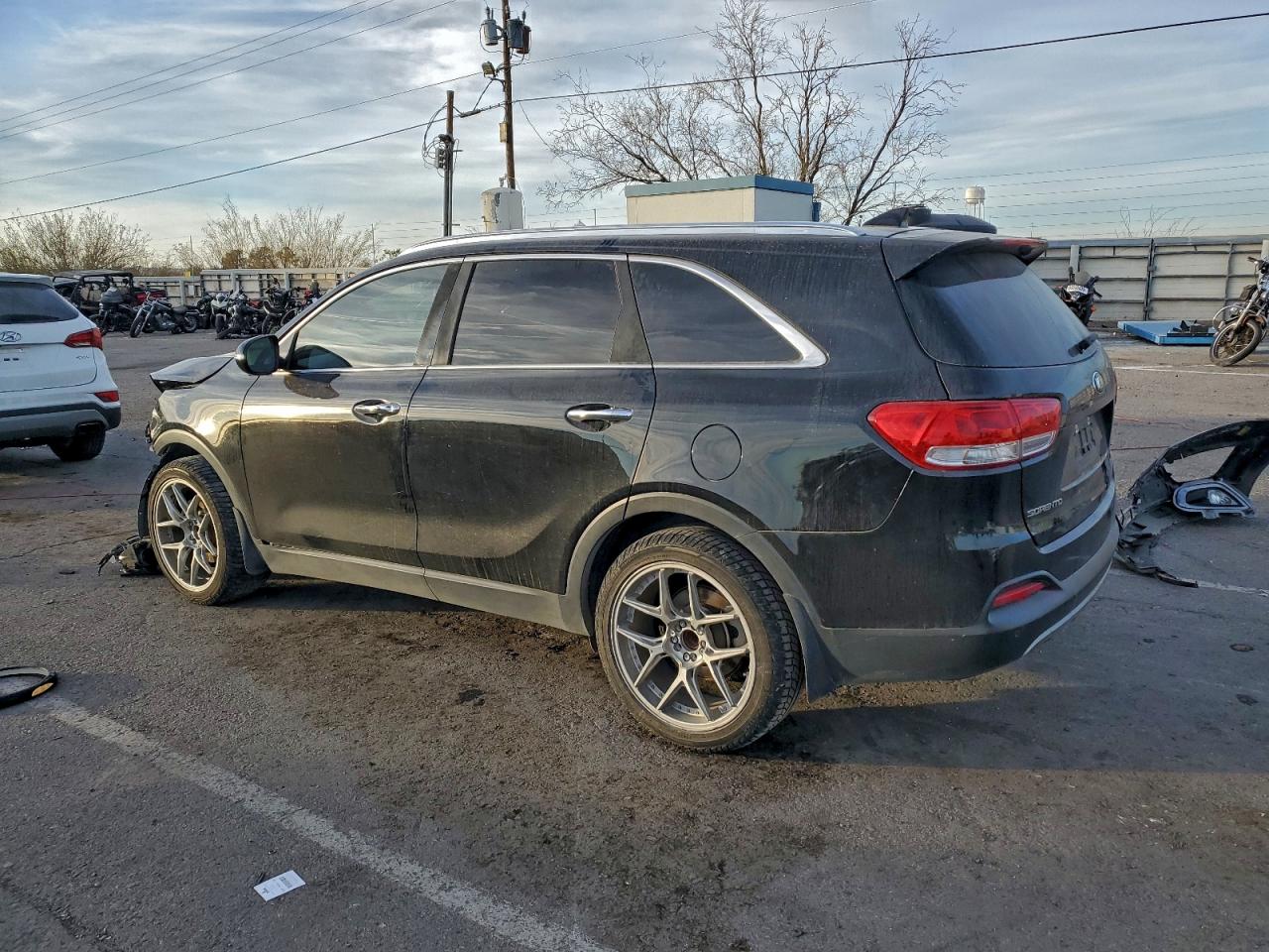 2017 KIA SORENTO EX photo 2