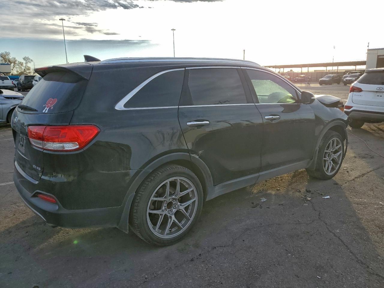 2017 KIA SORENTO EX photo 3