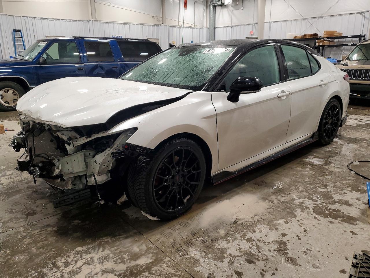 2023 TOYOTA CAMRY