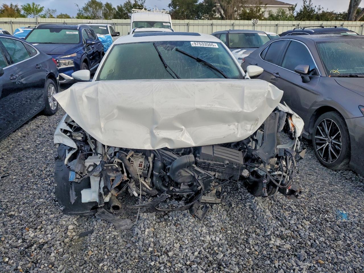 2021 VOLKSWAGEN PASSAT SE photo 17