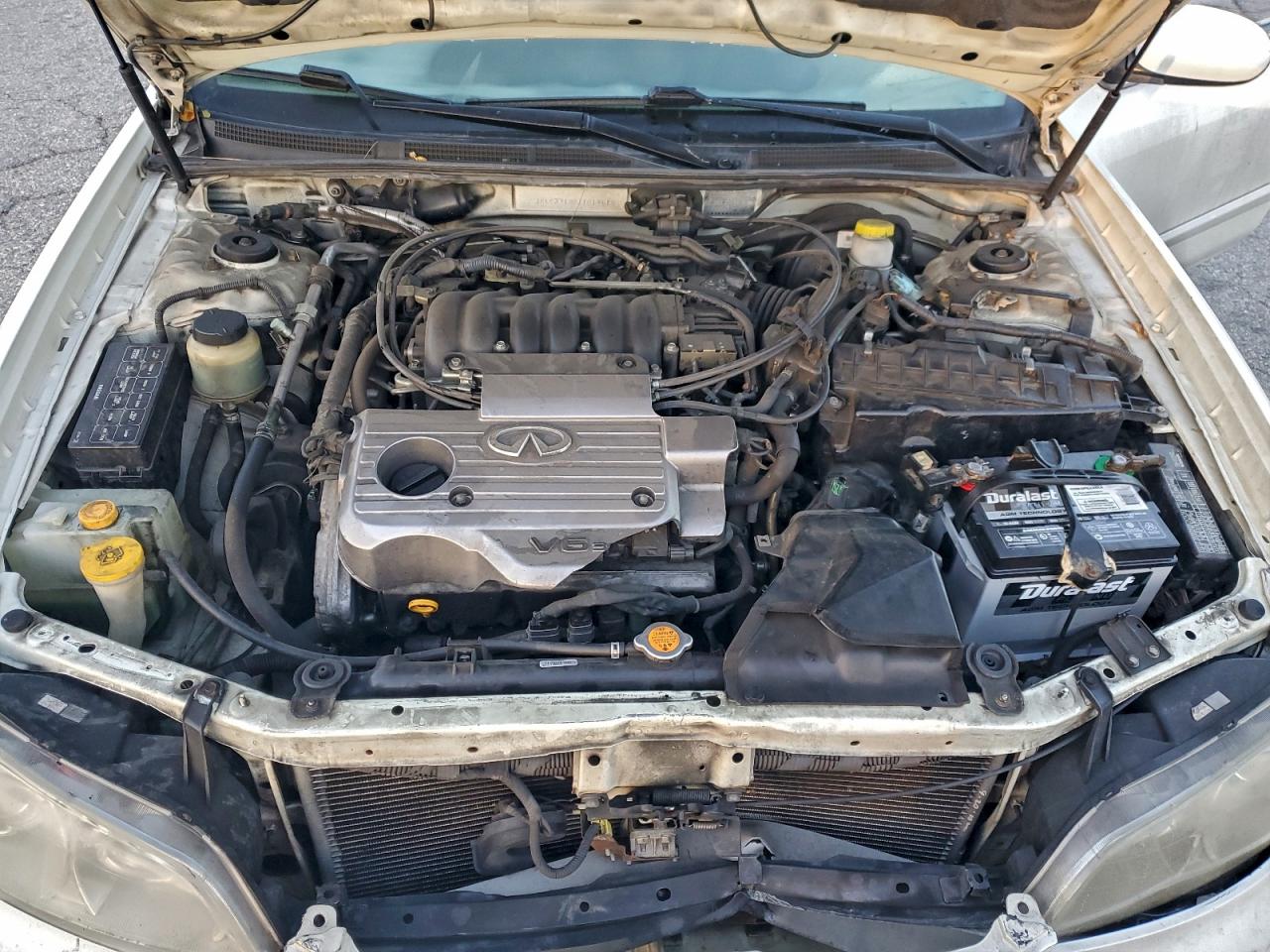 2001 INFINITI I30 photo 21