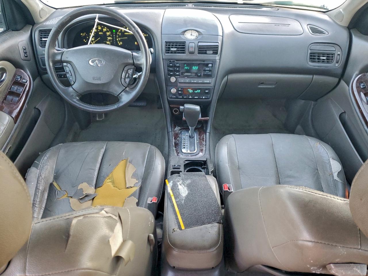 2001 INFINITI I30 photo 15