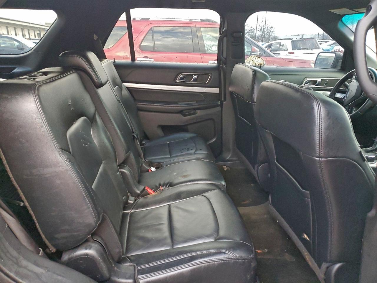 2016 FORD EXPLORER XLT photo 11
