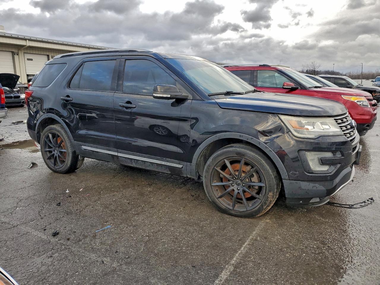 2016 FORD EXPLORER XLT photo 4