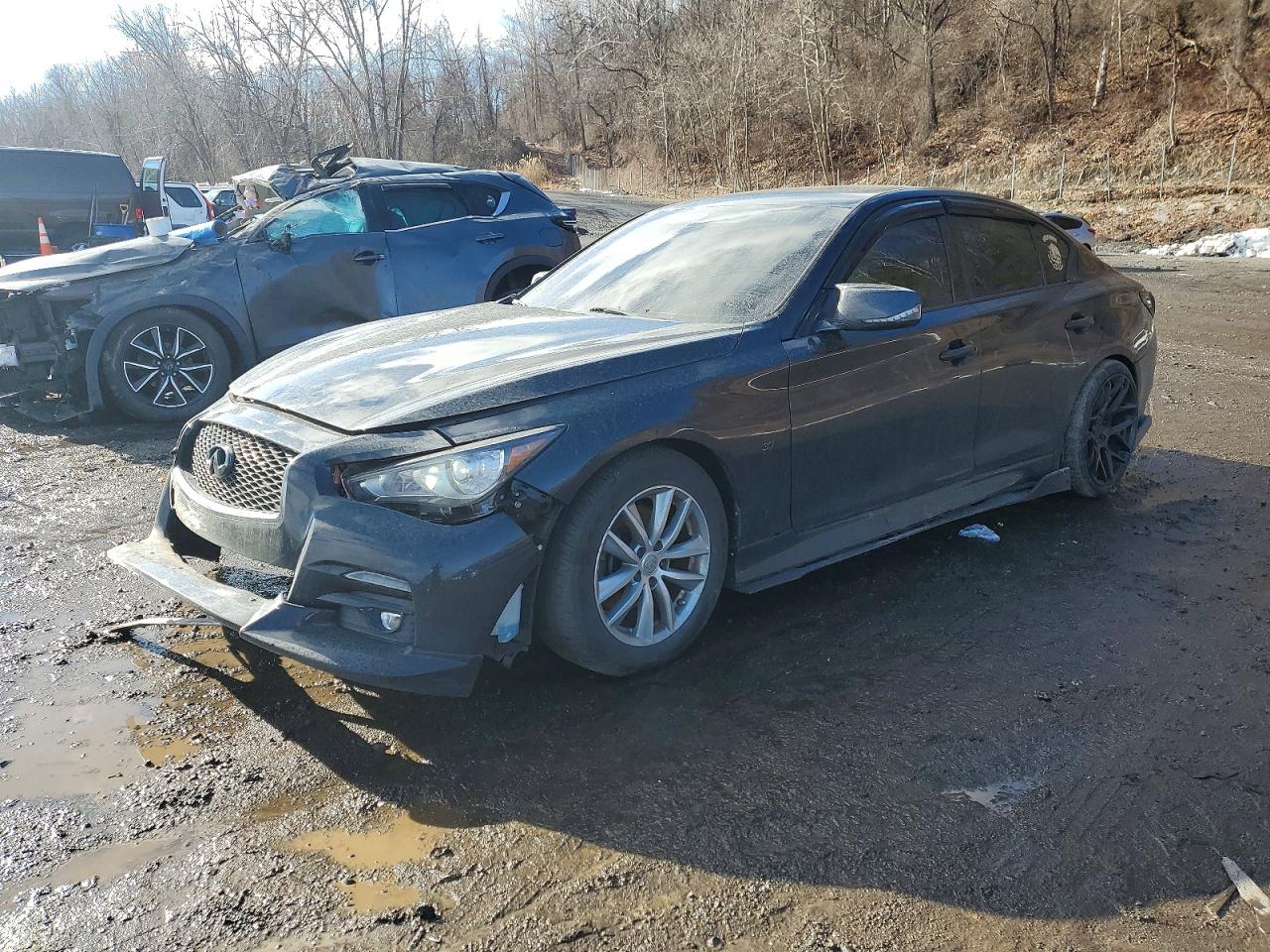 2015 INFINITI Q50