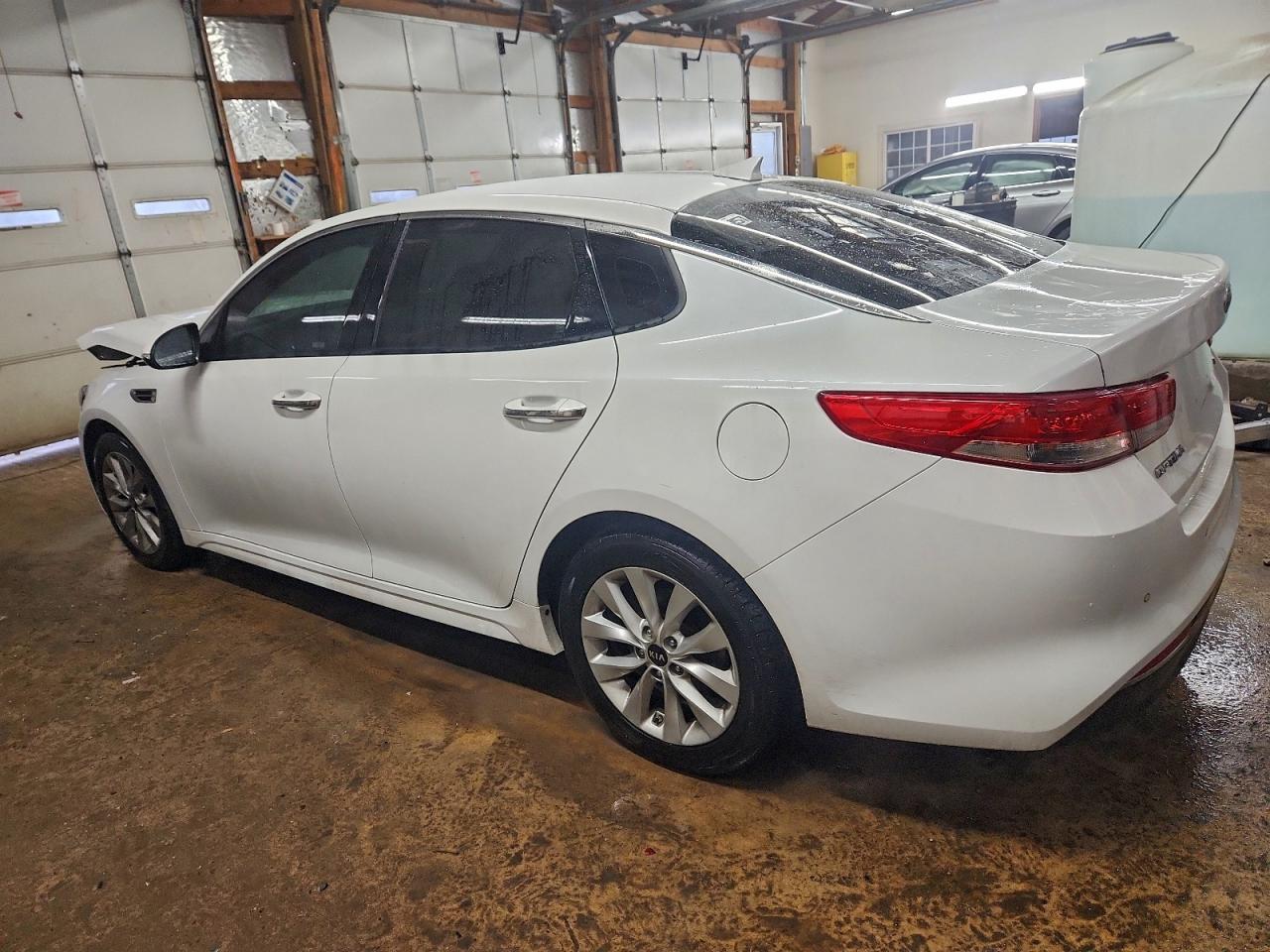 2018 KIA OPTIMA EX photo 2