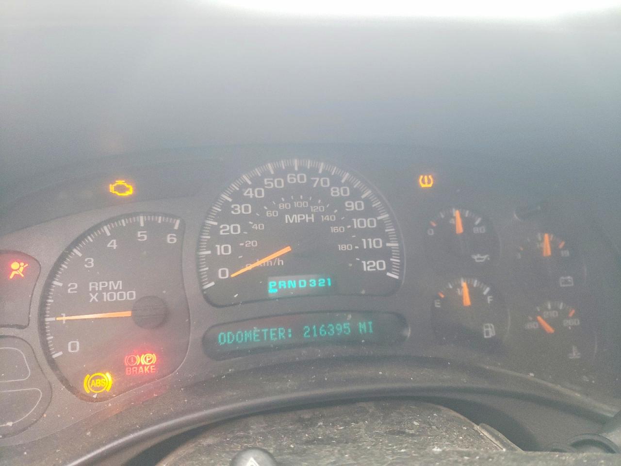 2005 CHEVROLET SUBURBAN K1500 photo 9