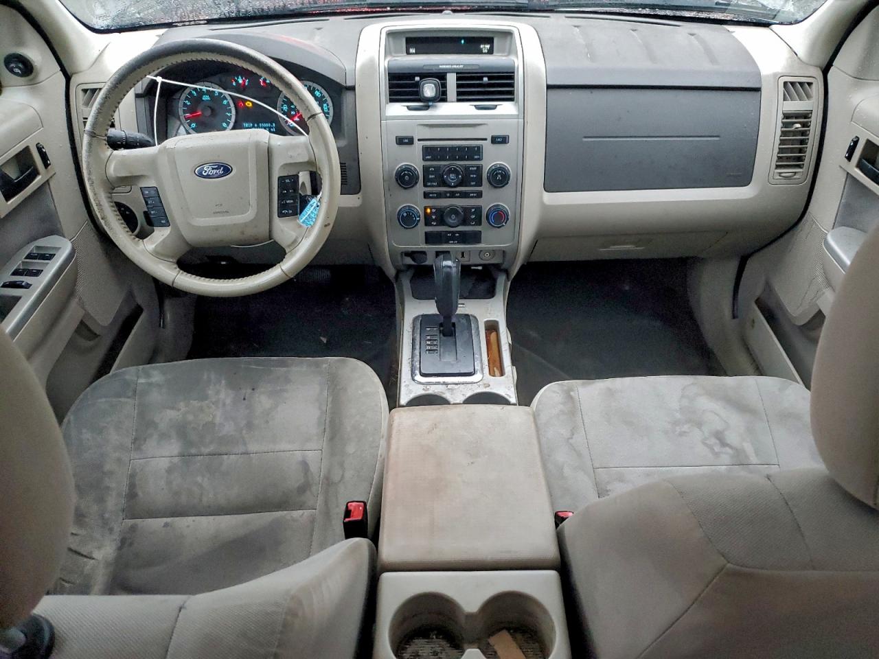 2010 FORD ESCAPE XLT photo 8