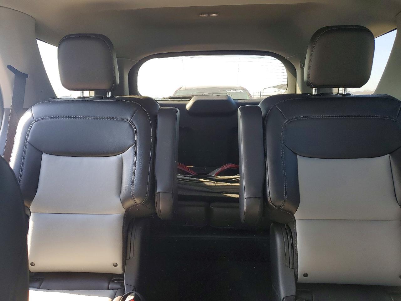 2023 FORD EXPLORER XLT photo 10
