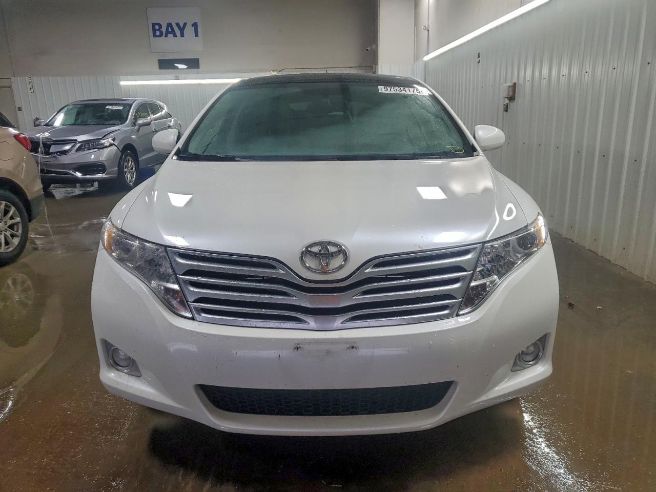 2011 TOYOTA VENZA photo 5