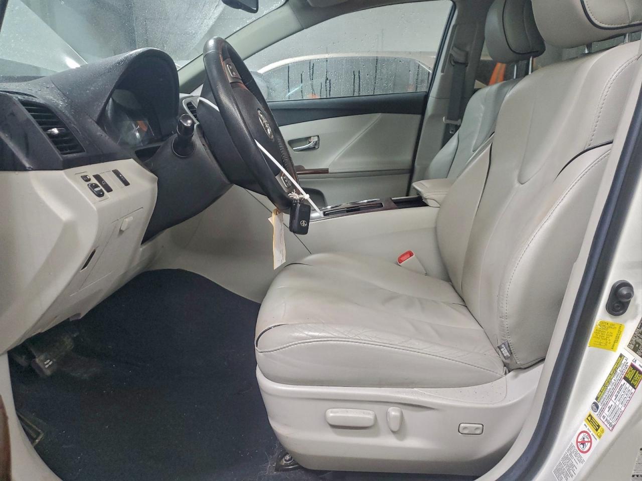 2011 TOYOTA VENZA photo 7