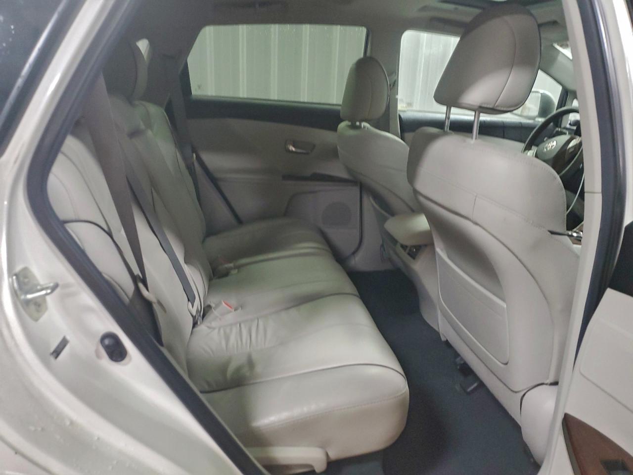2011 TOYOTA VENZA photo 10