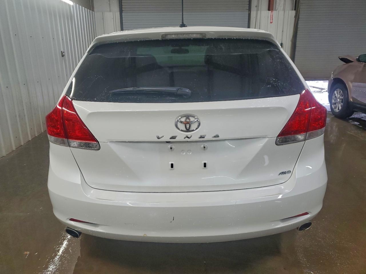2011 TOYOTA VENZA photo 6