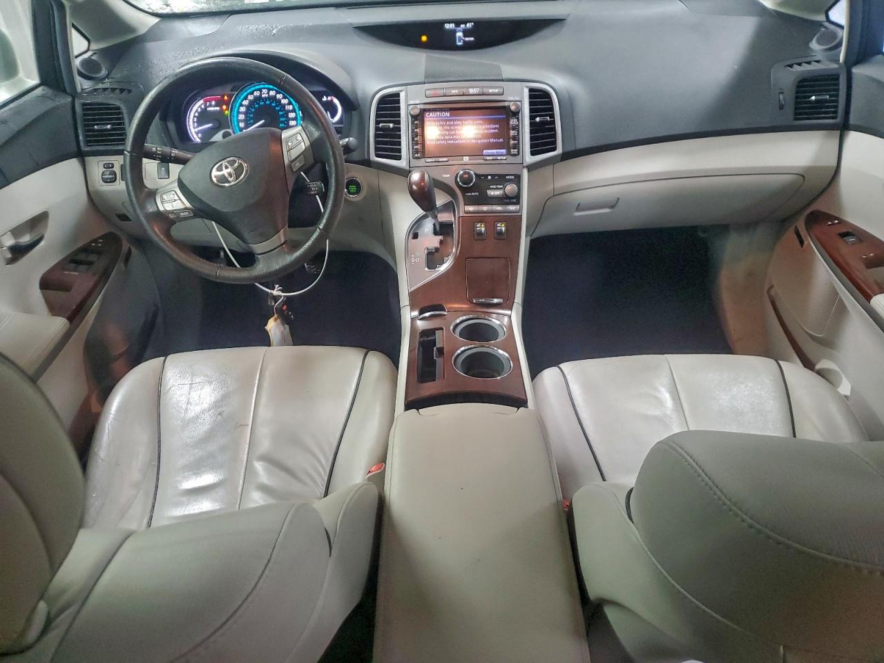 2011 TOYOTA VENZA photo 8