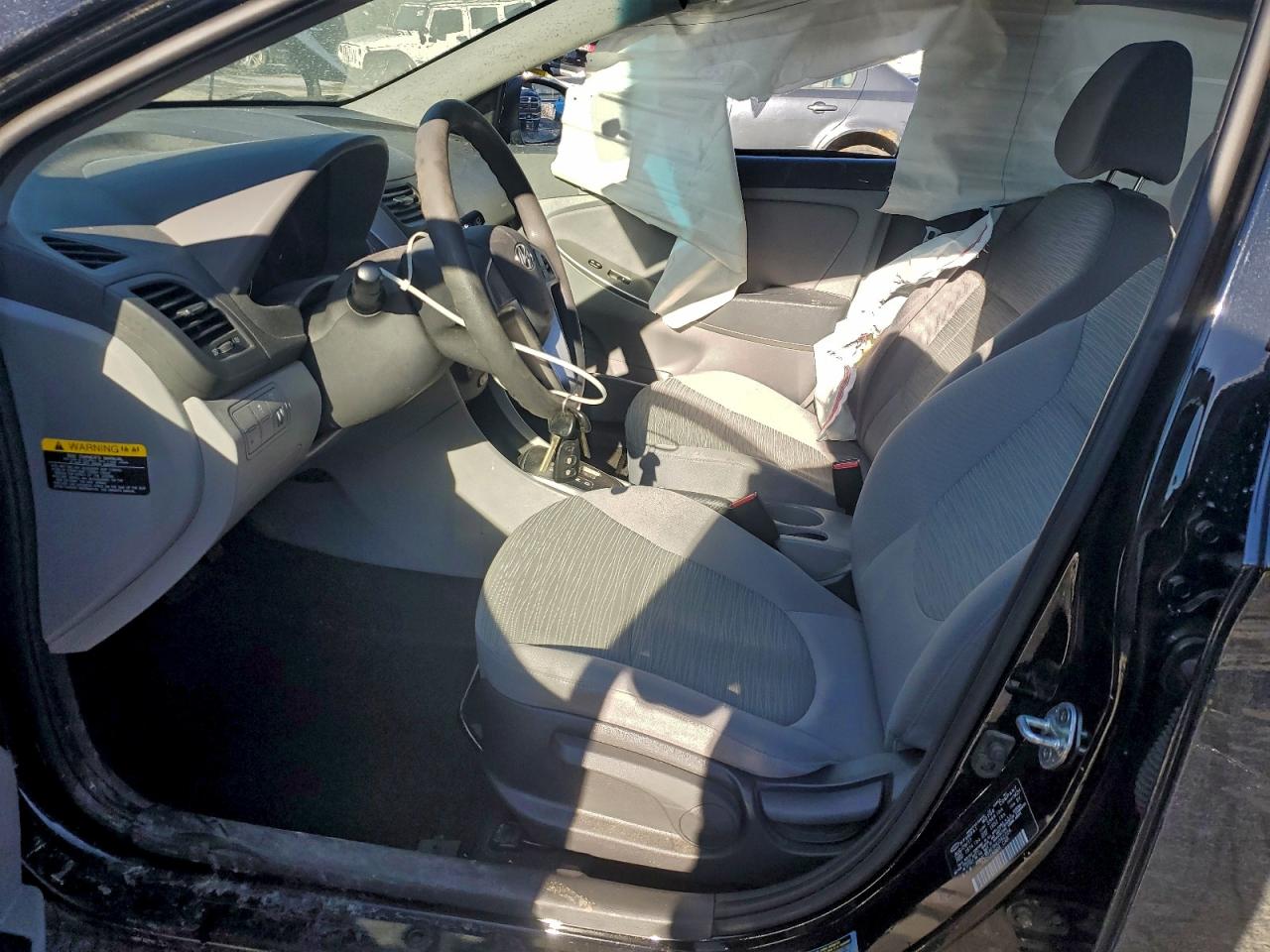 2017 HYUNDAI ACCENT SE photo 7