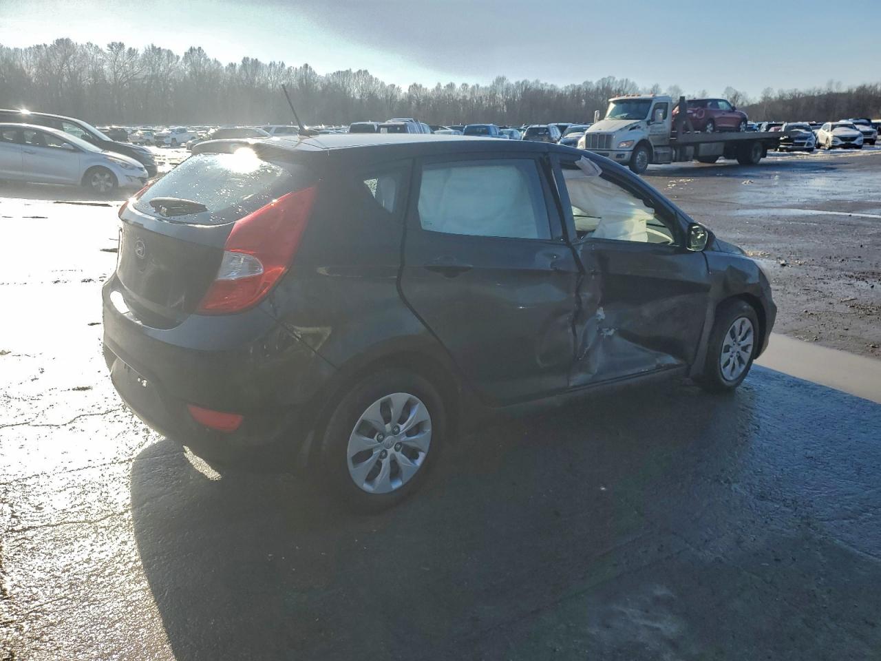 2017 HYUNDAI ACCENT SE photo 3