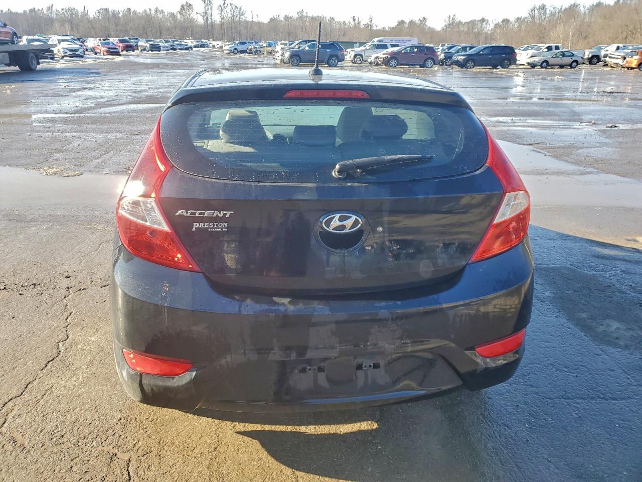2017 HYUNDAI ACCENT SE photo 6