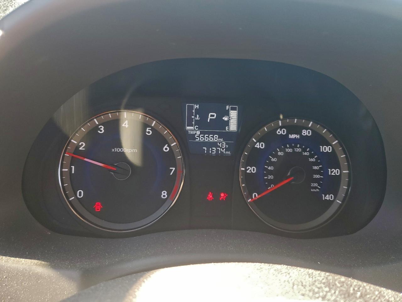 2017 HYUNDAI ACCENT SE photo 9