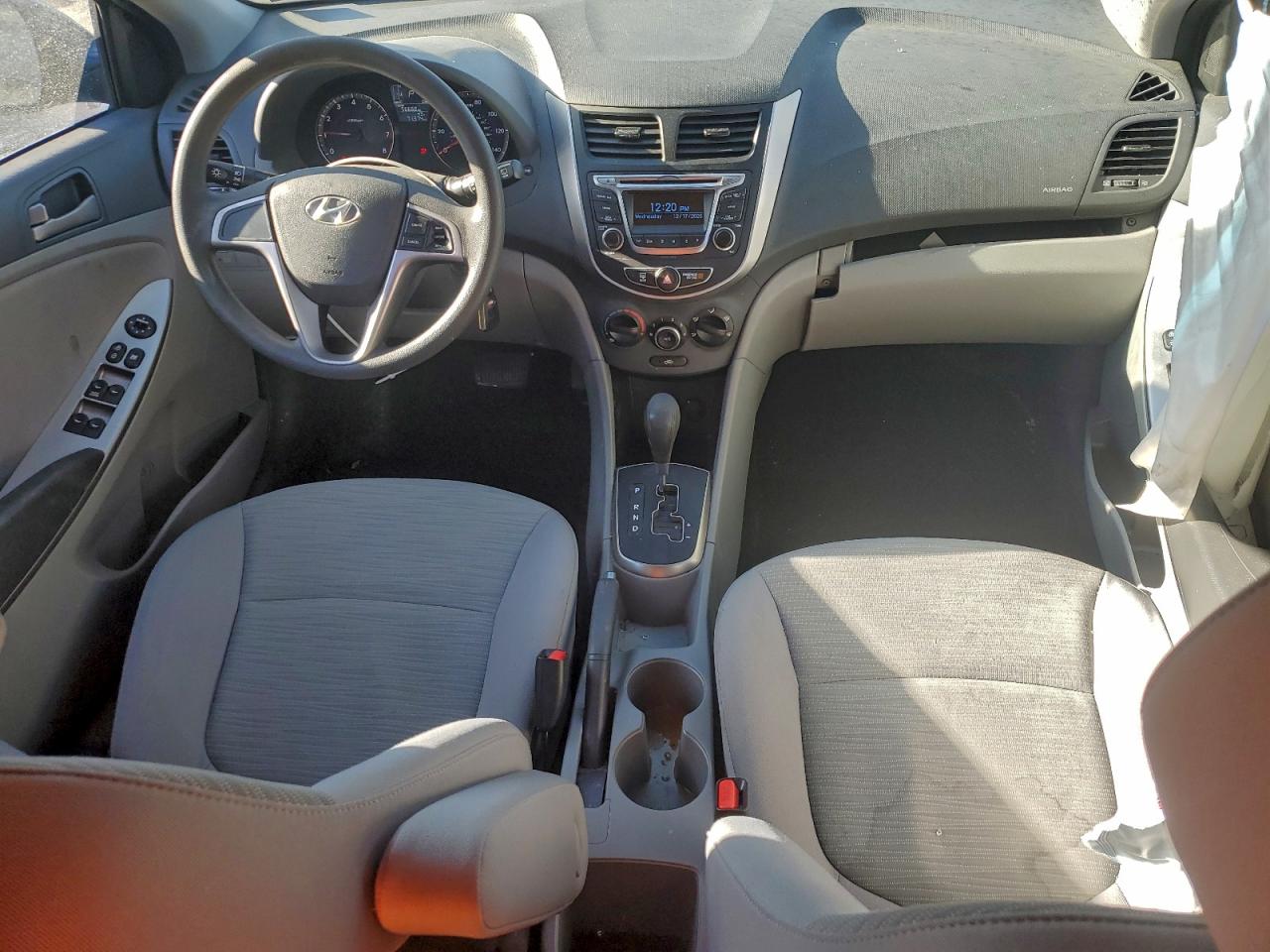 2017 HYUNDAI ACCENT SE photo 8